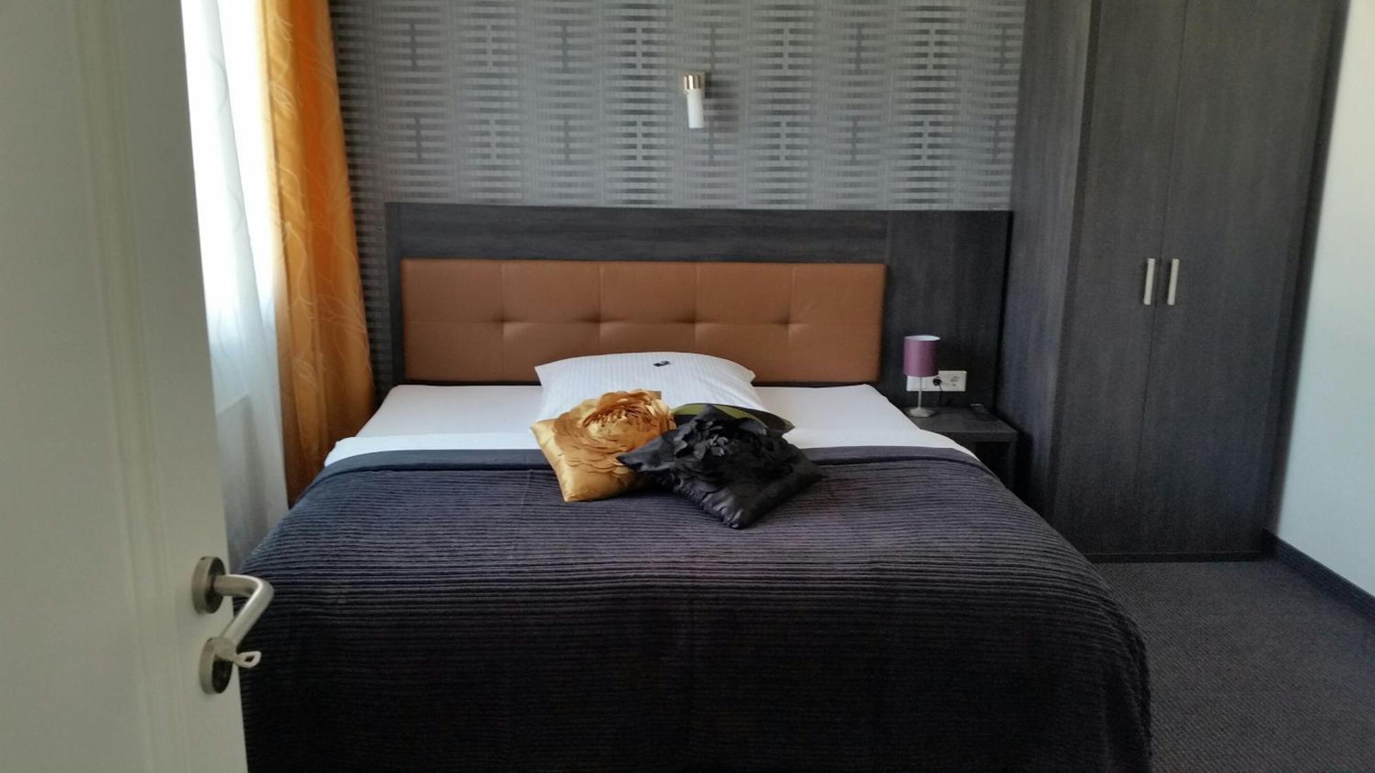 Appart-Hotel, Einsteinstrasse Herzogenaurach Buitenkant foto